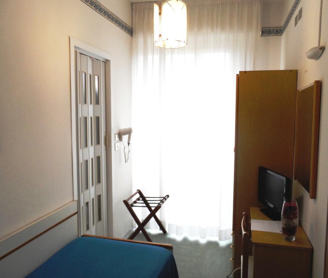 La Dolce Vita Rímini Habitación foto